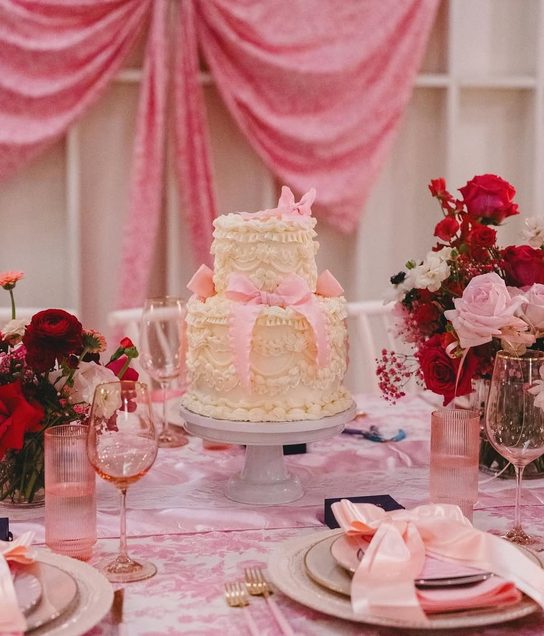 Love season is around the corner and Lombardi House is ready to set the scene❤️🎀Thinking back t 6 - Bronson Hospitality